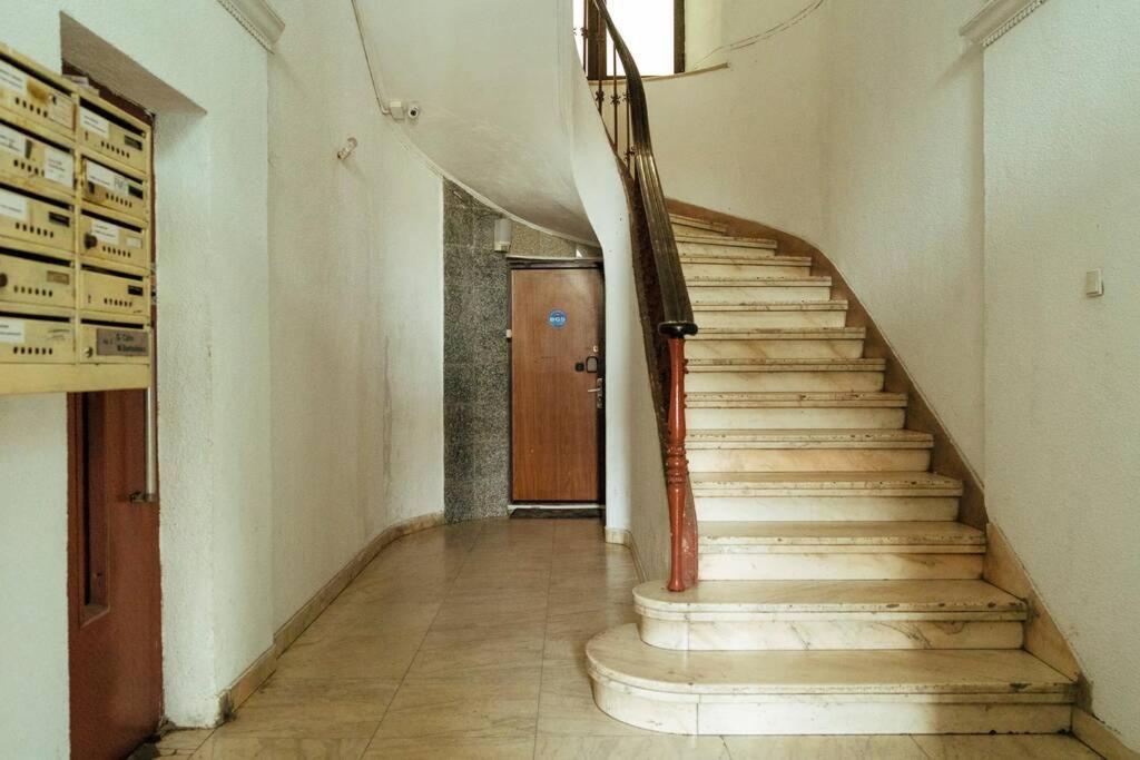 Studio With Private Terrace Next To Cismigiu Bucureşti Ngoại thất bức ảnh