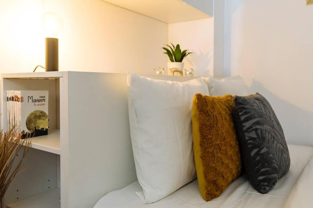 Studio With Private Terrace Next To Cismigiu Bucureşti Ngoại thất bức ảnh