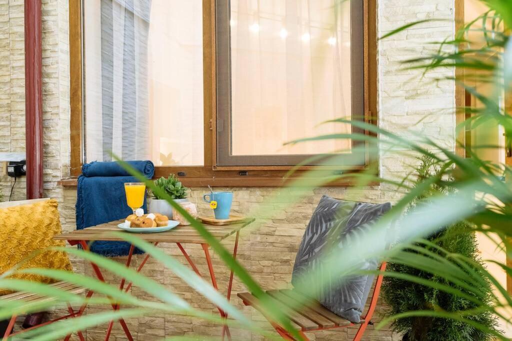 Studio With Private Terrace Next To Cismigiu Bucureşti Ngoại thất bức ảnh