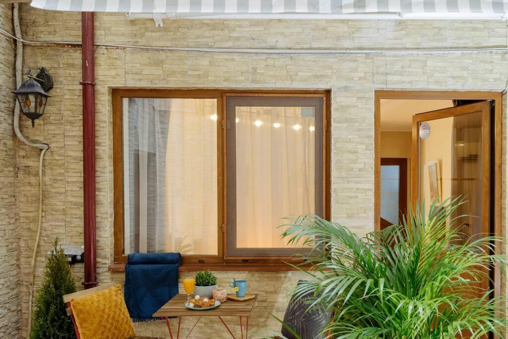 Studio With Private Terrace Next To Cismigiu Bucureşti Ngoại thất bức ảnh